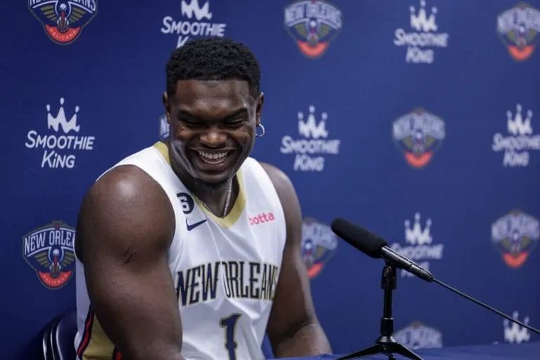 导演斯蒂文·奈特（Steven Knight）等亮相。