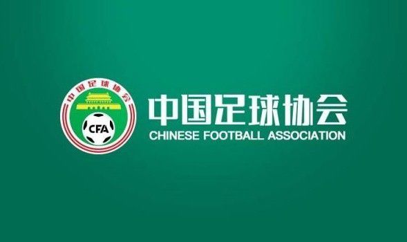 马思纯分享随拍 同框朱珠与费翔聊《封神第一部》 2023-09-23 9月23日，马思纯在个人社交账号分享了一组米兰时装周随拍，还晒出了一张与费翔、朱珠的看秀合影。